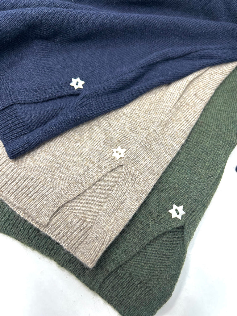 MAGLIONE "STAR" COLLO ALTO OVER BOTTONI STELLINA - Ghiglino1893