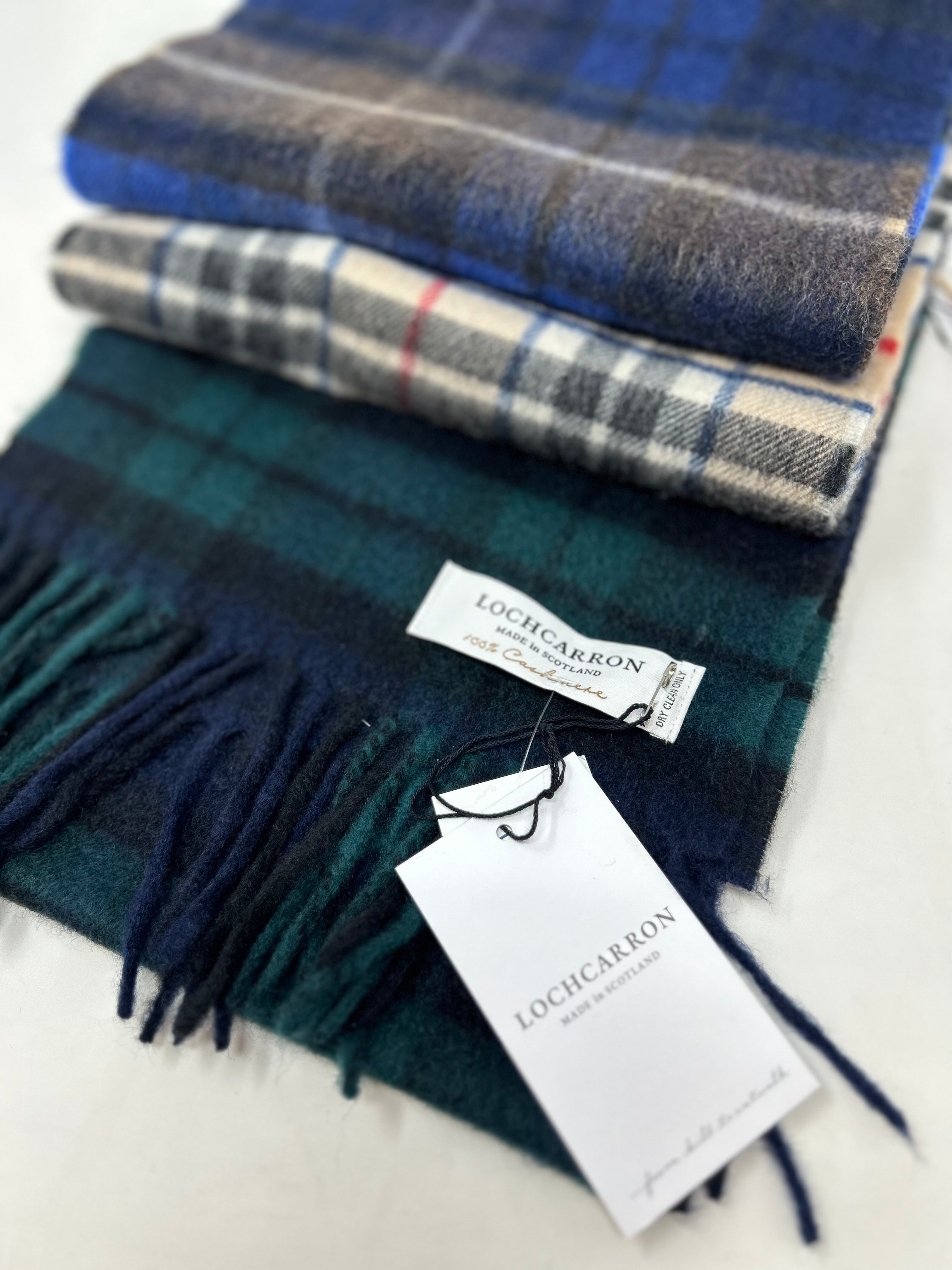 Sciarpa da donna, scialle scozzese Clan Cunningham tartan rosso e nero effetto cashmere, scialle avvolgente sciarpa calda invernale 195,6 x 68,6 cm, Baird Scottish Clan Tartan Plaid Pattern 9 Sciarpa da donna, scialle scozzese Clan Cunningham tartan rosso e nero effetto cashmere, scialle avvolgente sciarpa calda invernale 195,6 x 68,6 cm, Baird Scottish Clan Tartan Plaid Pattern 9